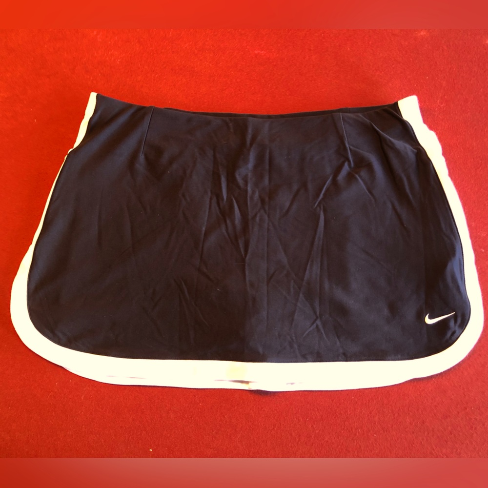 NIKE Black & White Border Skirt Medium